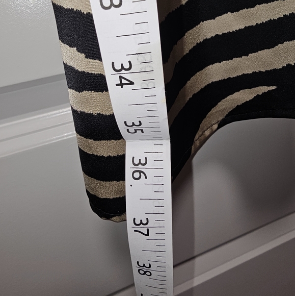 H&M Satin Shirt Dress in zebra print size medium - Picture 3 of 5
